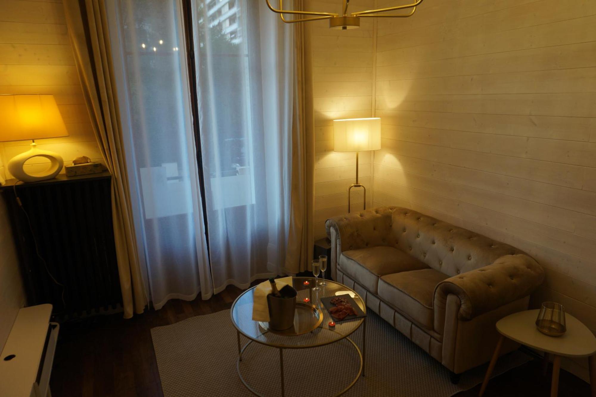L'Experience Appartement & Spa Prive シャンベリ エクステリア 写真